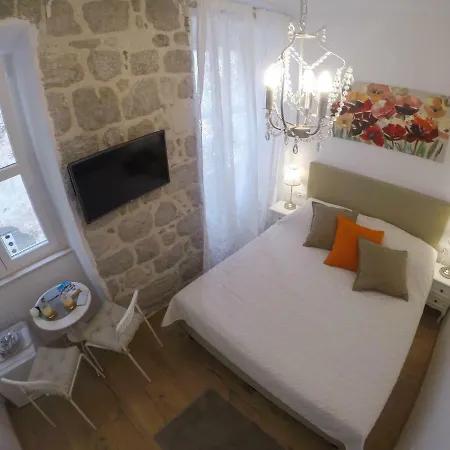 Rilati Old Town Palace 1 Πανσιόν